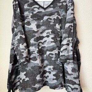 Catherines Black and Gray Textured Top